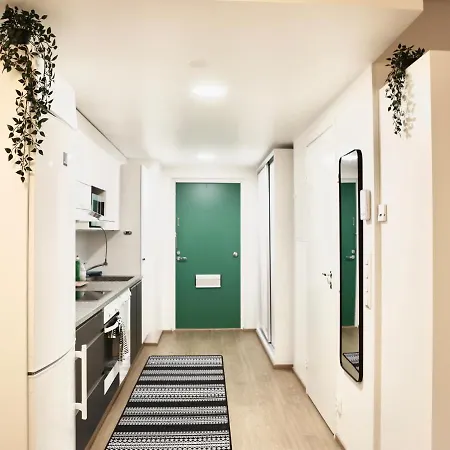 Apartment Green-themed Modern Studio At The Center Helsinki